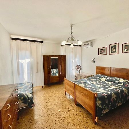 L'Encanto De Luna -Una Casa Autentica Comacchiese Comacchio Bagian luar foto