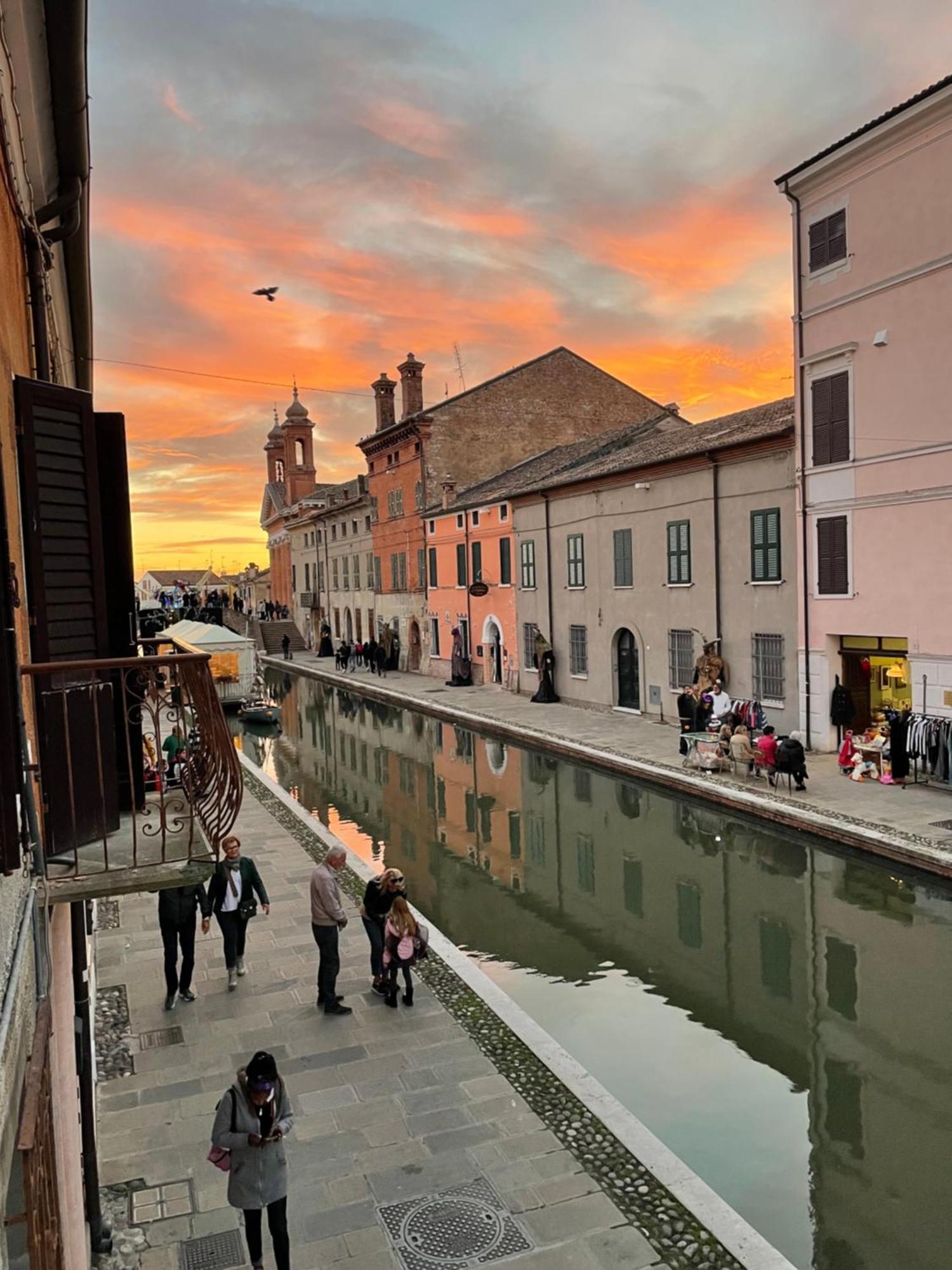 L'Encanto De Luna -Una Casa Autentica Comacchiese Comacchio Bagian luar foto